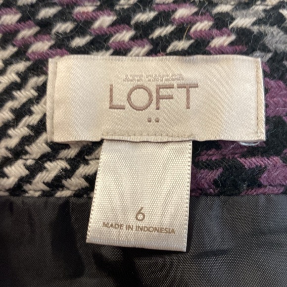 3/$15 - LOFT skirt - Size 6 (Fits like a Size 8) - Picture 10 of 10